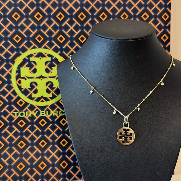 NEW✨Necklace with Tory Burch Round charm - Picture 2 of 9